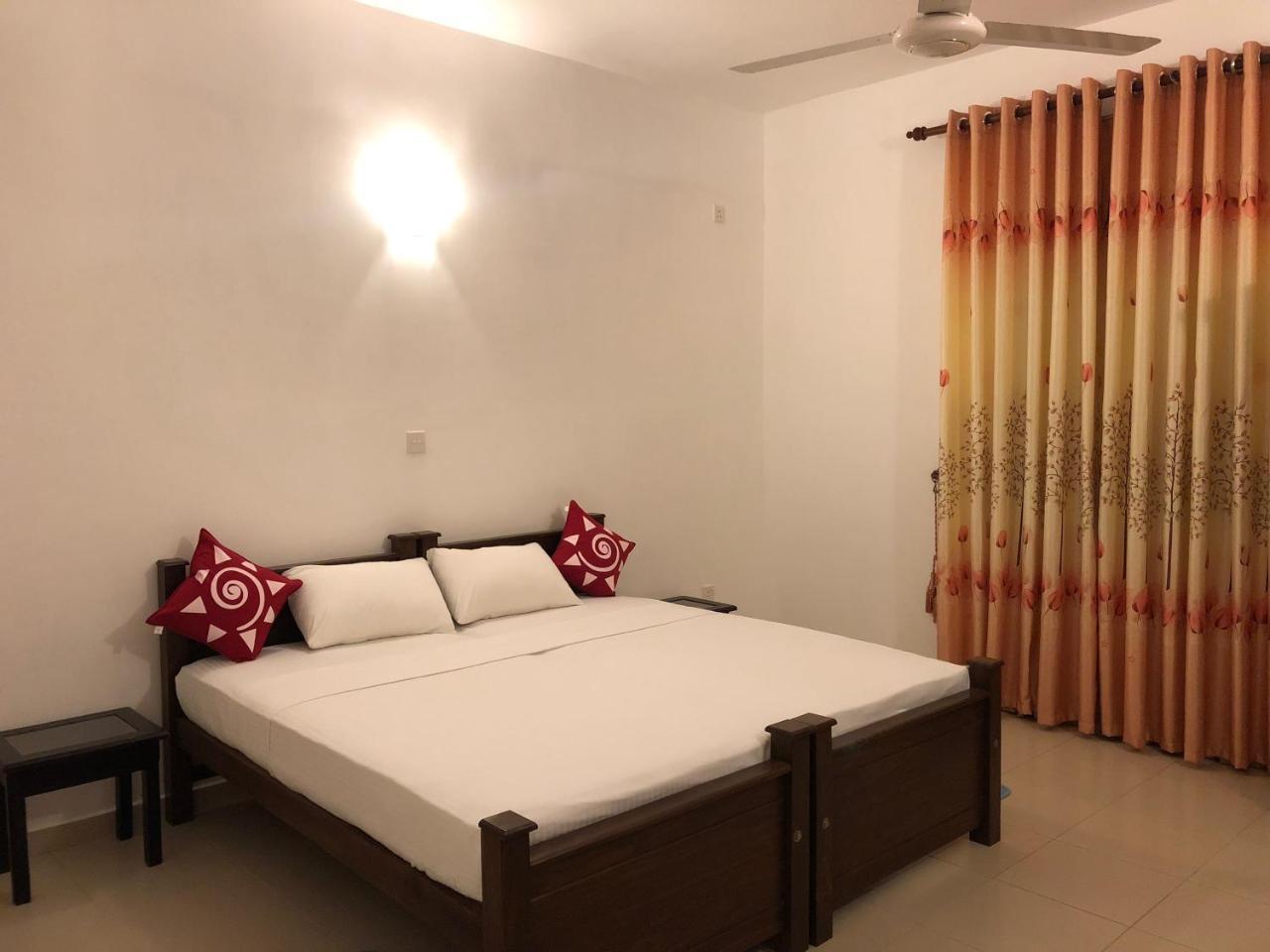 Helianto Social Villa Bentota Luaran gambar