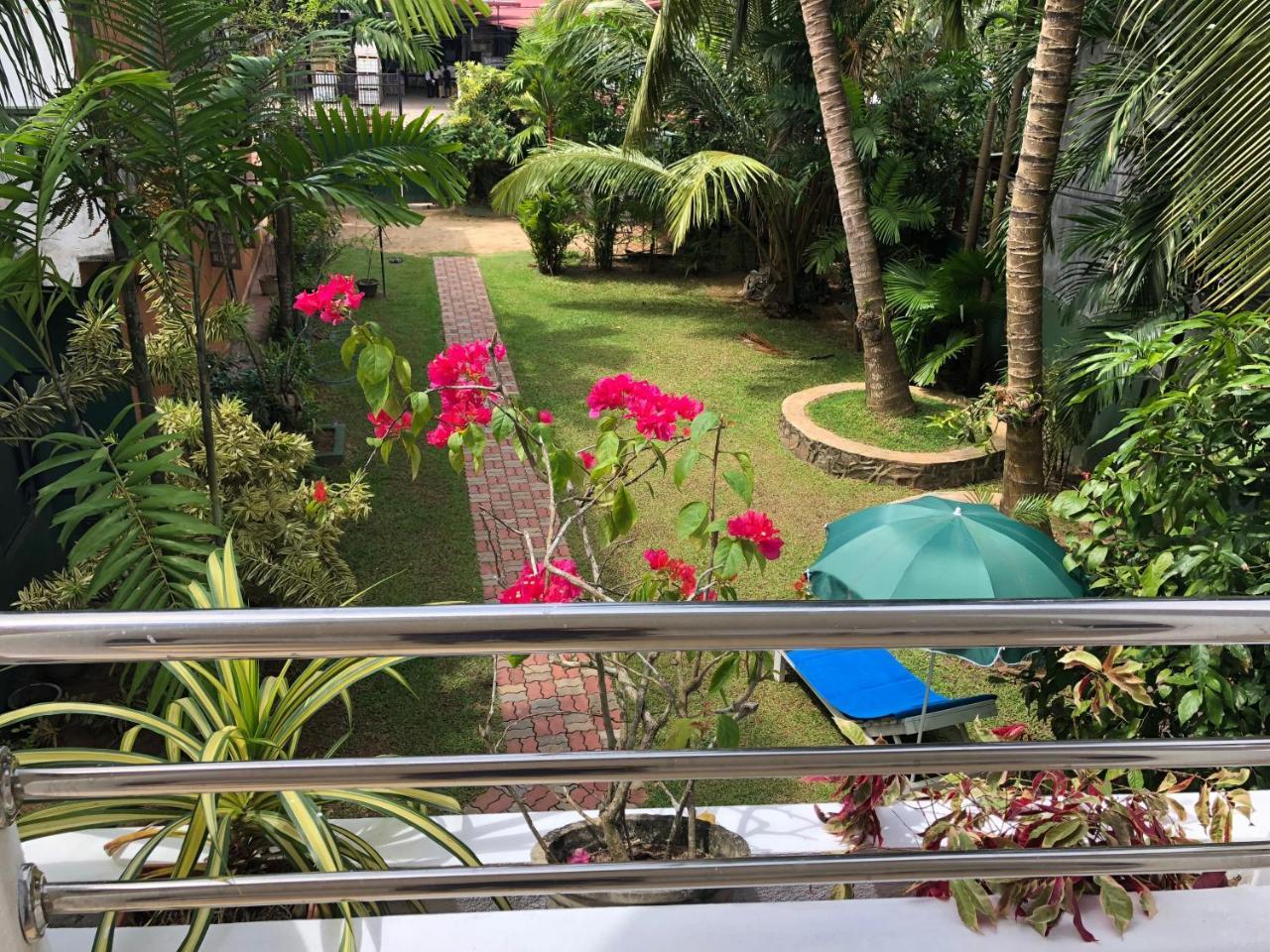Helianto Social Villa Bentota Luaran gambar